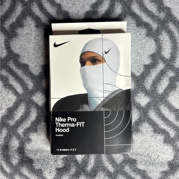 Nike Pro Therma-FIT White Hood