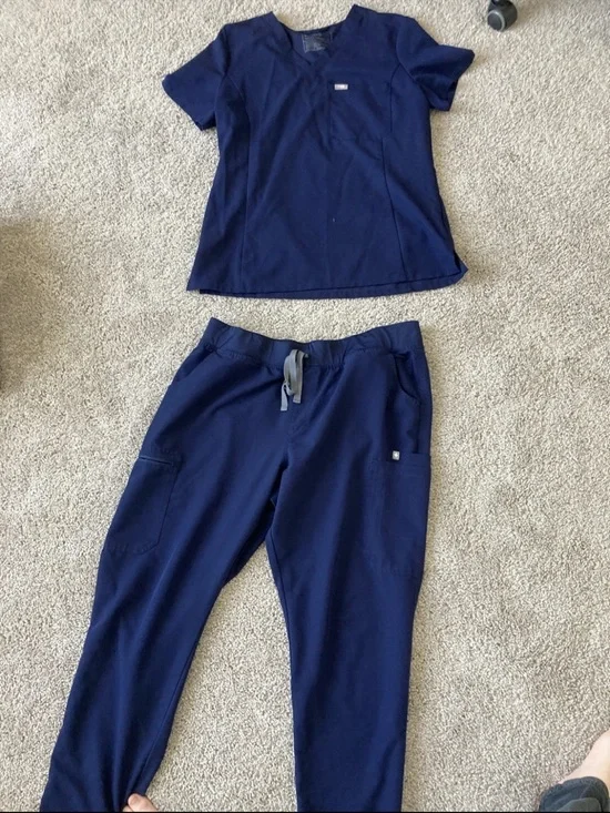 Figs L XL Navy Scrub Set - Top & Drawstring Pants