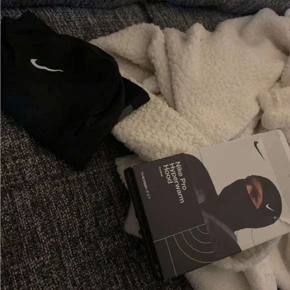 Nike Black Pro Hyperwarm Hood
