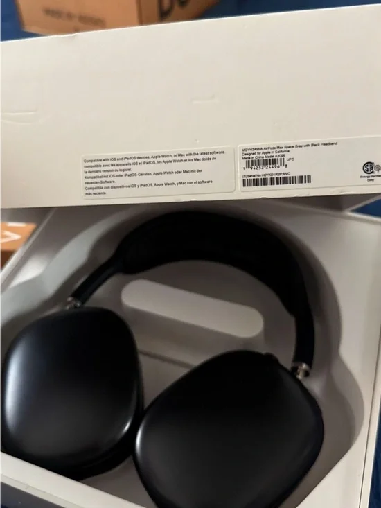 SELLING FAST💨‼️Airpods Max Space Gray🎧