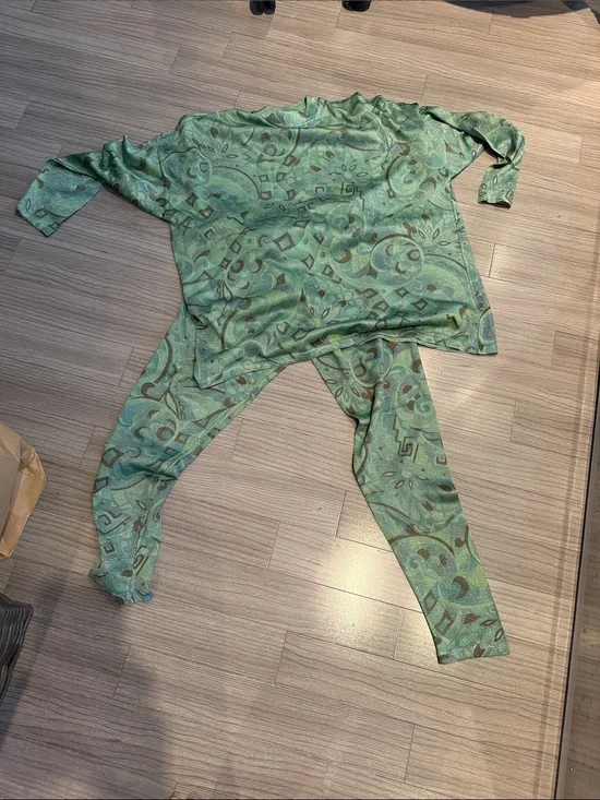 vintage green abstract leggings with tunic top