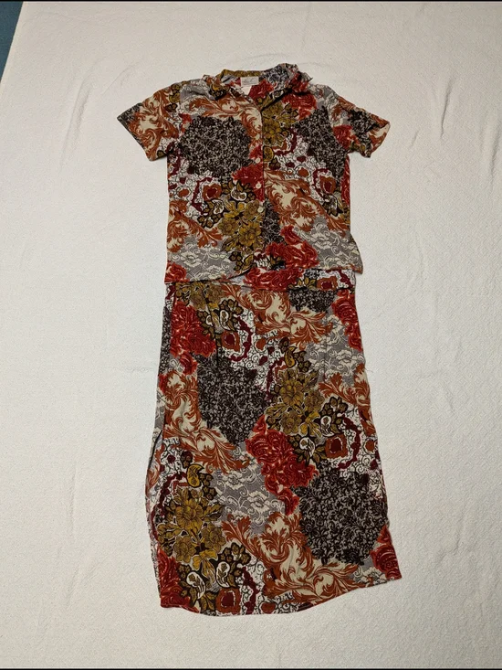 Vintage Floral Two-Piece Matching Set In Red, Brown And Mustard