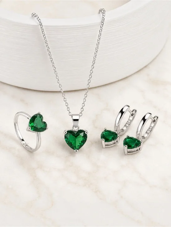 Emerald Green Heart Jewelry Set in 925 Sterling Silver