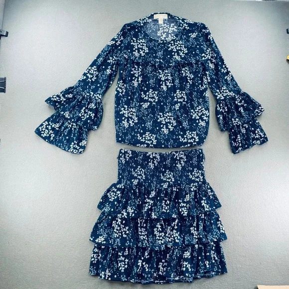 Michael Kors Women 2 Piece Floral Seersucker XS Tiered Bell Sleeve Ruffle Navy