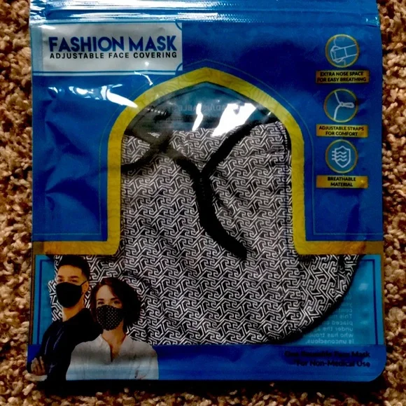 😷 Unisex Face Mask