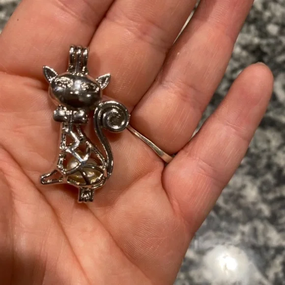 Silver Cat Pendant