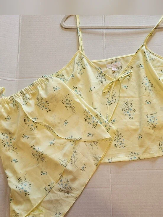 Colsie XL Buttery Yellow Floral Satin Cami Top and Shorts Pajama