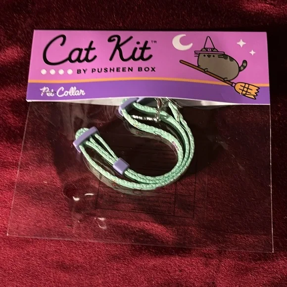 Cat kit by pushing pet collar witchy themed