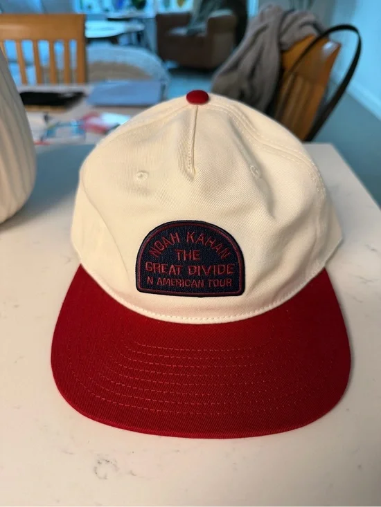 Noah Kahan 'The Great Divide' Two-Tone Baseball Cap - Cream & Red