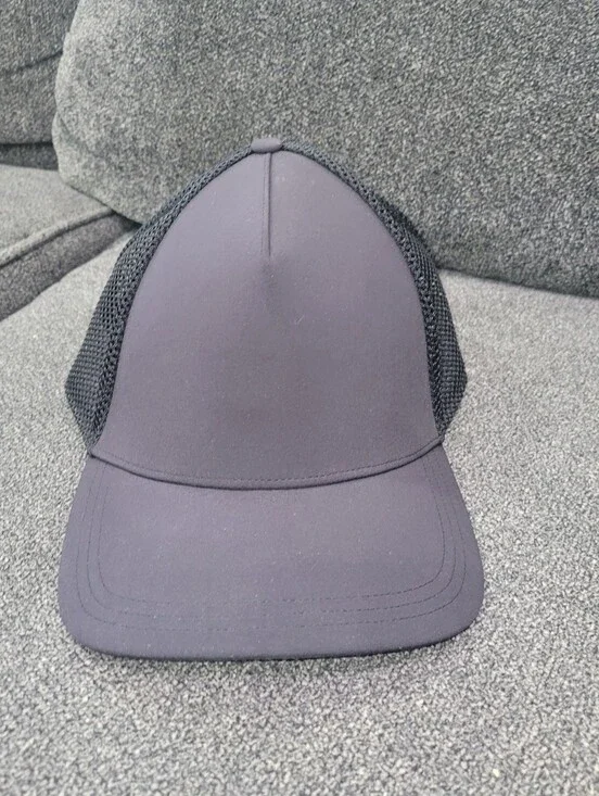 Lululemon Commission Hat Mens Black Sweat Wicking Mesh Snapback Cap
