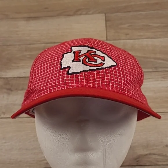 KANSAS CITY CHIEFS Red Grid LOGO7 NFL Superbowl Champs Snapback Cap Hat VTG RARE