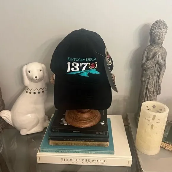 NWT Kentucky Derby experiences adjustable Hat. Horse Racing. 137.  2011.