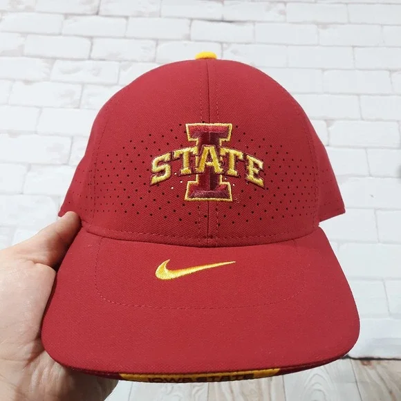 Nike Legacy 91 Iowa State Cyclones Hat Cap Strapback Adjustable Dri-Fit Red