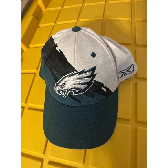 Reebok Philadelphia Eagles NFL Hat Green White Vintage Style OSFA Cap