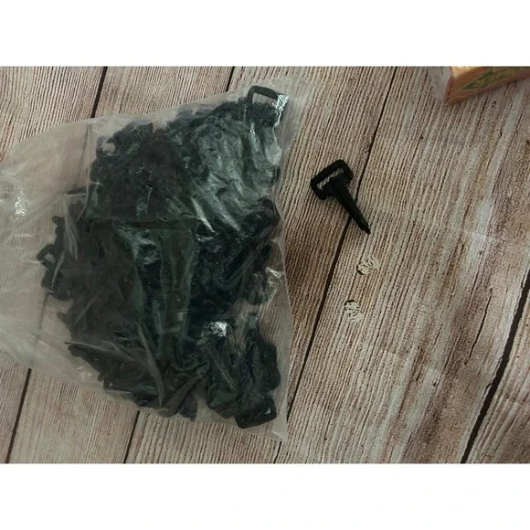 Clip‎ hooks