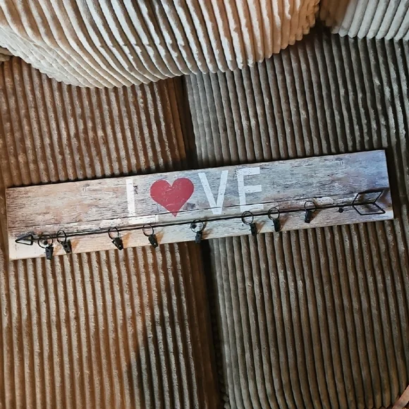 Rustic White and Red LOVE Wall Decor