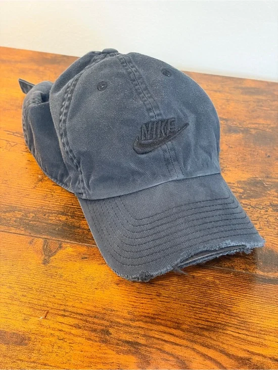 Nike Men's Washed Black Cotton Baseball Cap with Embroidered Logo