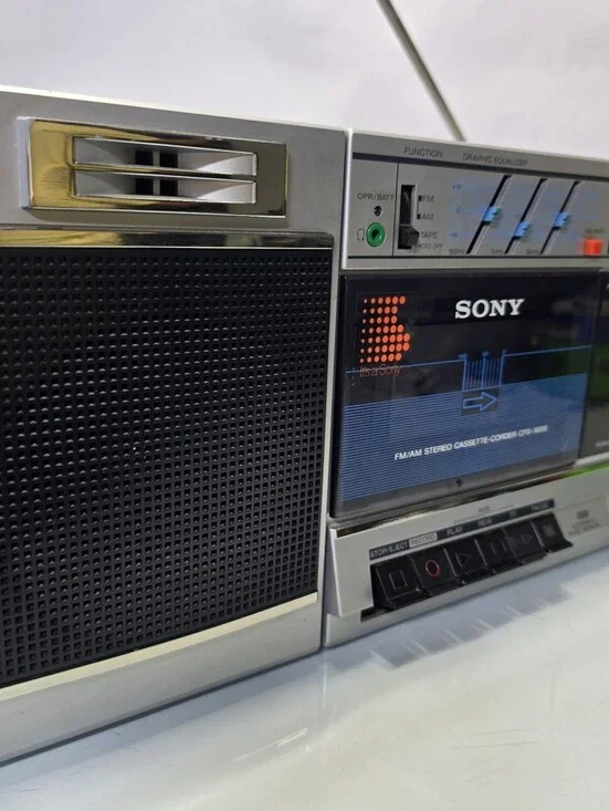 Sony CFS-3000 Stereo Boombox 1980s Tape Cassette AM/FM Radio Exellent Working