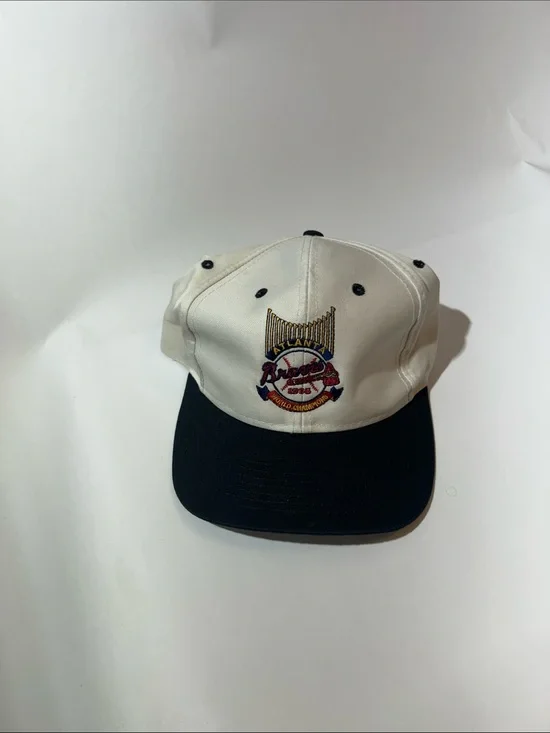 Vintage Atlanta Braves 1995 World Champions Ball Cap - White & Navy (Stains)