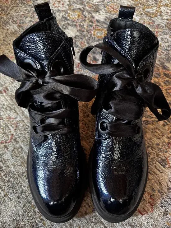 Bueno Women’s Patent Leather Ankle Boots Black Ribbon Lace Side Zip EU 40 US 9