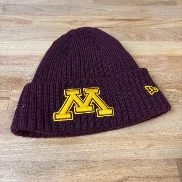 Minnesota Golden Gophers Hat Youth Beanie Knit Winter Fleece Lined New‎ Era