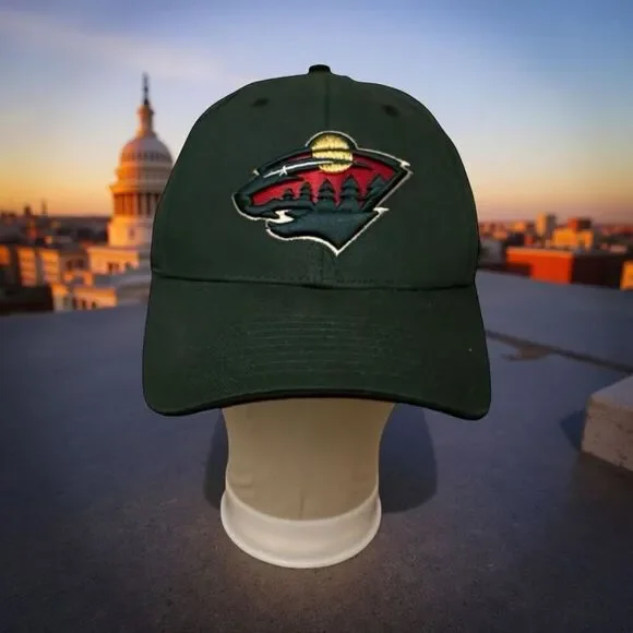 NWOT MINNESOTA WILD Fan Favorite Embroidered Logo Adjustable Back Hat