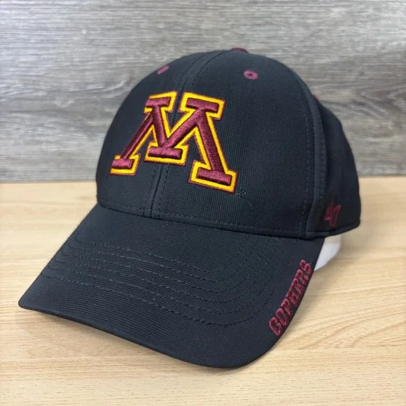 Minnesota Golden Gophers Hat Cap‎ Strap Back Black  Logo Adjustable '47