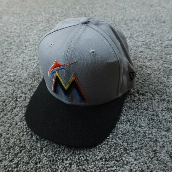 Miami Marlins Hat Cap Mens One Size Gray Black MLB‎ Baseball New Era Snap Back