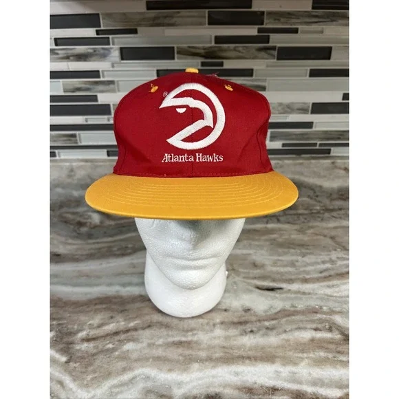Vintage ATLANTA HAWKS 90's NWT Drew‎ Pearson Red  Yellow Hat Cap Snapback