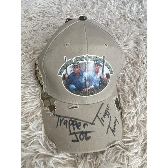 Trapper Joe Trigger Tommy Autographed Distressed Camo Baseball Cap Men's‎ nWT