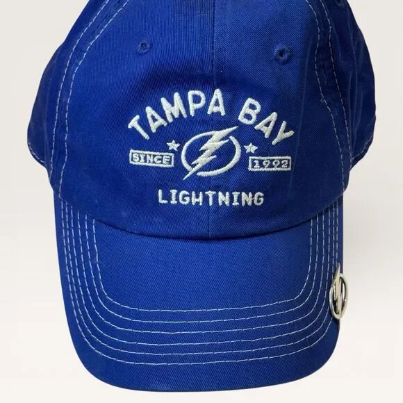 Tampa Bay Lightning Retro‎ Dad Hat w/ Enamel Pin - Licensed