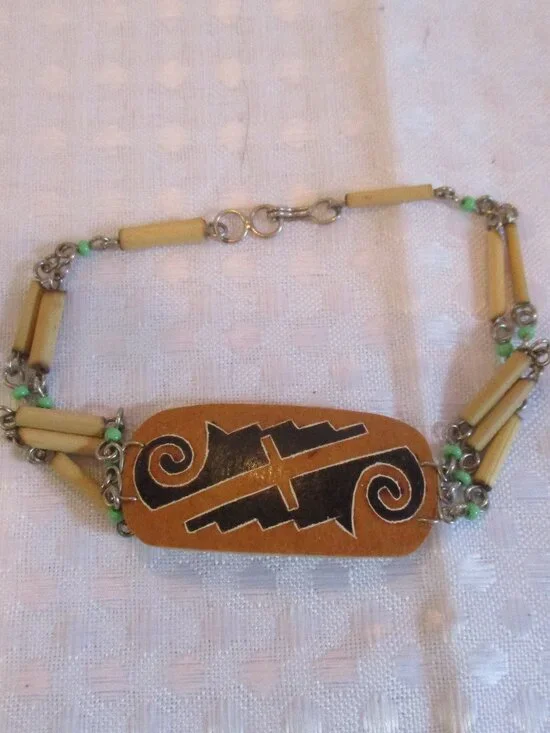 Vtg Native American Bone & Bead Inspirational Bracelet w/Wood Overlay Amulet