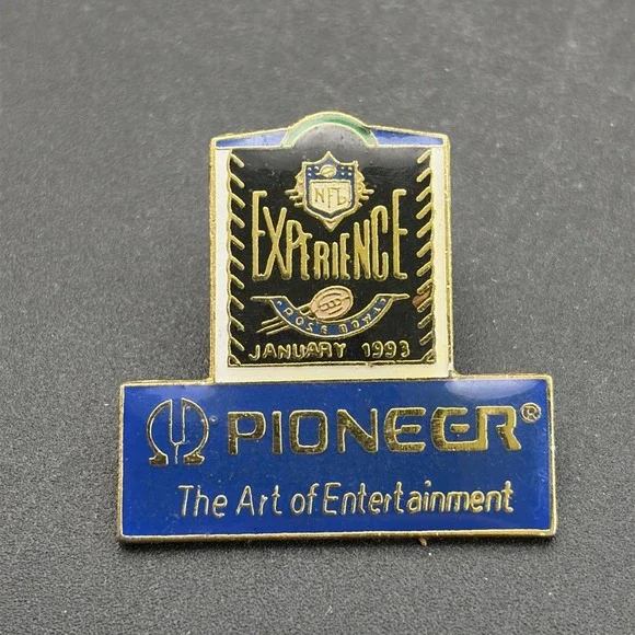 NFL Experience‎ 1993 Football Pioneer Art Of Entertainment Sponsor Lapel Hat Pin