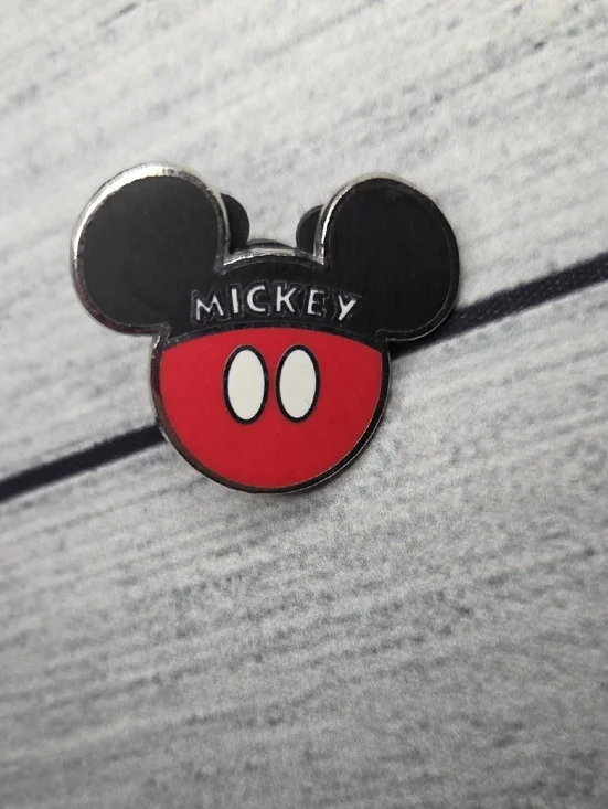 Disney Mickey Mouse 2016 Trading Pin