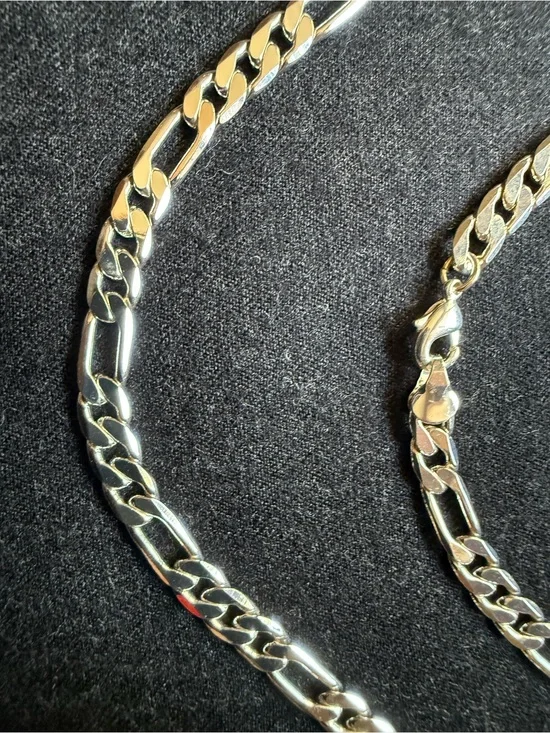 Avon Men's Figaro Chain Necklace