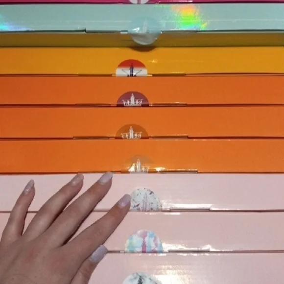 Jeffree star Star Mirror collection