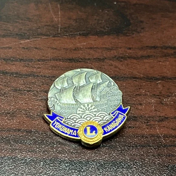Lions Club Yokohama‎ Kanagawa Lapel Hat Pin