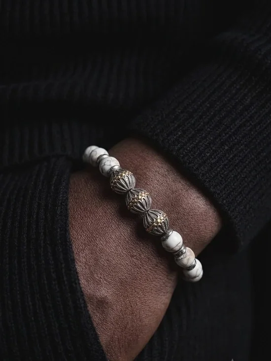 Altius Handmade Howlite & Tibetan Bead Bracelet