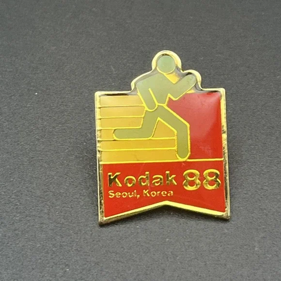 1988‎ Seoul Summer Olympics Kodak Cameras Lapel Hat Pin