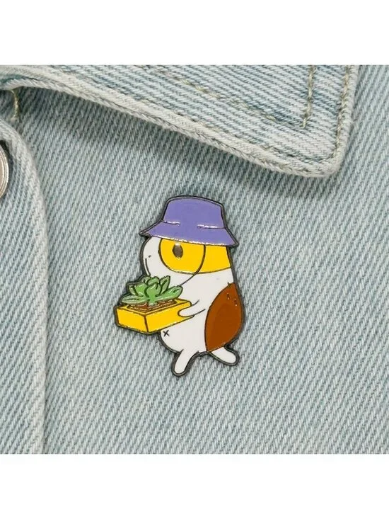 ✨Cuy Andes Guinea Pig Pet Succulent Gardener Animal Enamel Pin With Hat Plant