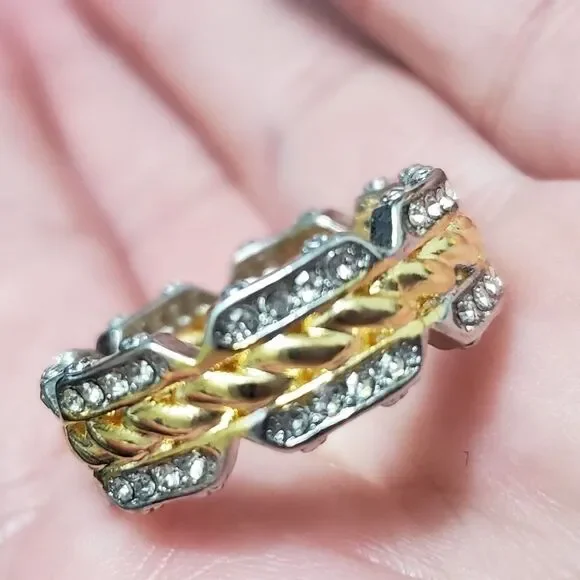 Two-tone rhinestone ring size 10