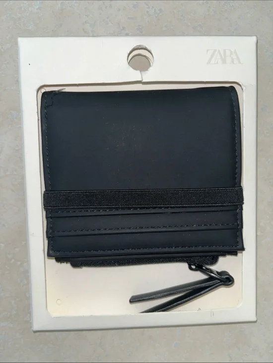 Zara Black Elastic-Strip Bi-Fold Wallet