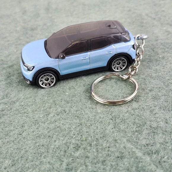 Matchbox‎ - 2025 Mainline 7/125 2024 Ford Explorer BEV (BBJBN40) Custom Keychain