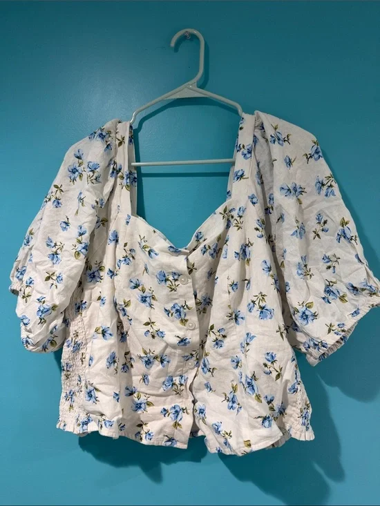Old Navy White Floral Puff-Sleeve Button Front Top