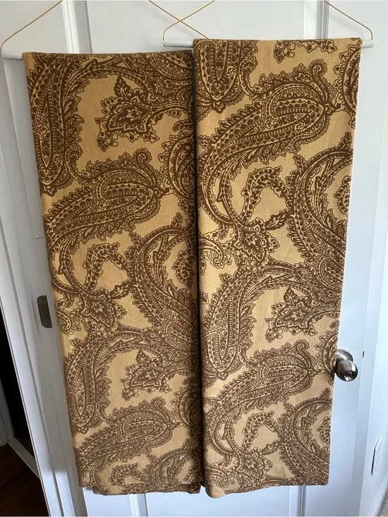 Pottery Barn Brown and Tan Paisley Wall Tapestry