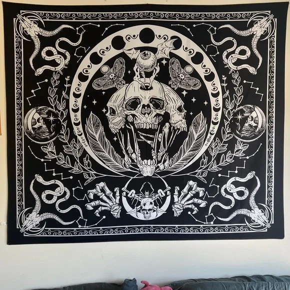 Black and White Skull Tapestry Wall Art - Home Wall Decor