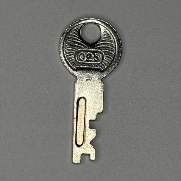 Sudhaus 025 motorcycle key Vintage Style Unique Design