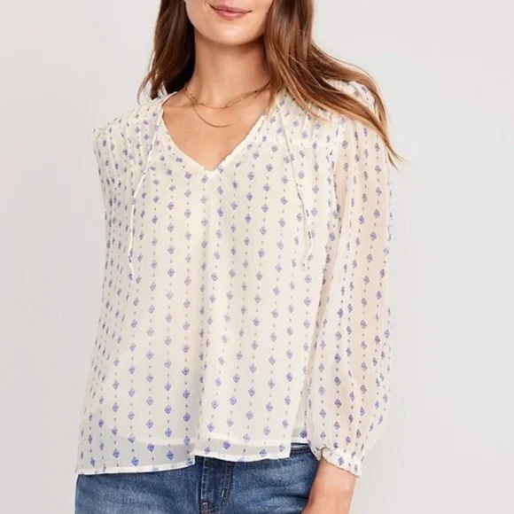 NWT old navy long sleeve Chiffon Smocked Poet Swing Blouse size Medium