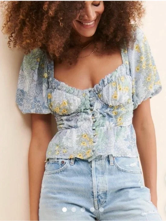Astr Blue Floral Puff-Sleeve Tie-Front Peplum Top