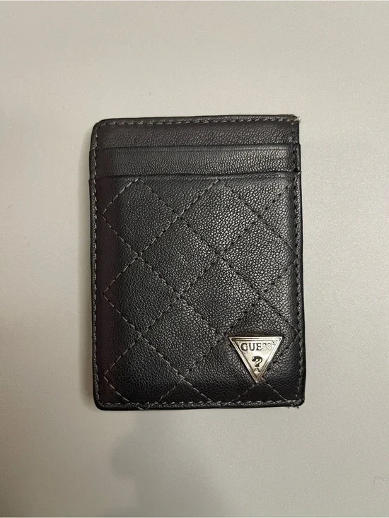 GUESS Black Quilted Card Wallet with Logo Triangle